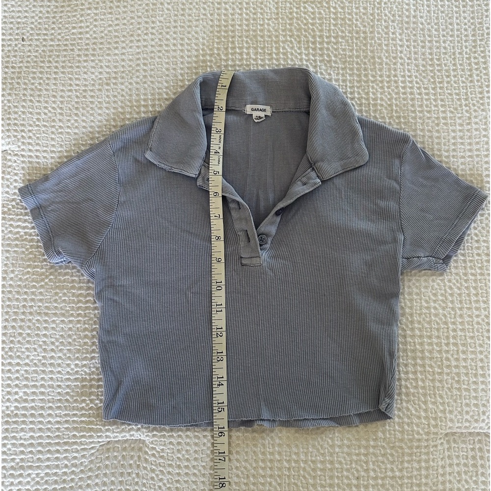 quarter button top